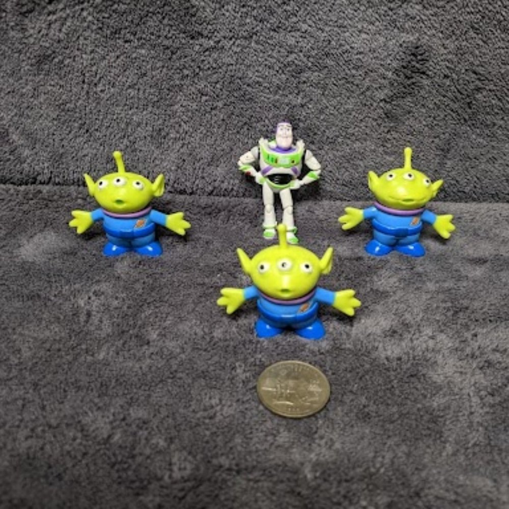 Disney Toy Story Mini Figures - Buzz Lightyear Planet Pizza Aliens